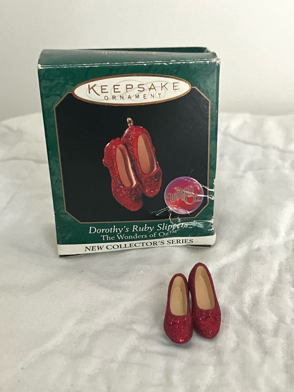 Hallmark keepsake Wizard of Oz Dorthy’s Red Slippers. Pre-loved